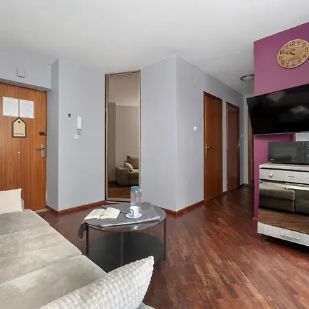 דירה Atmospheric 2-bedroom Near The Market Square By Renters ורוצלב