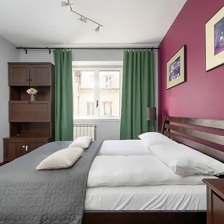 Atmospheric 2-bedroom Near The Market Square By Renters ורוצלב