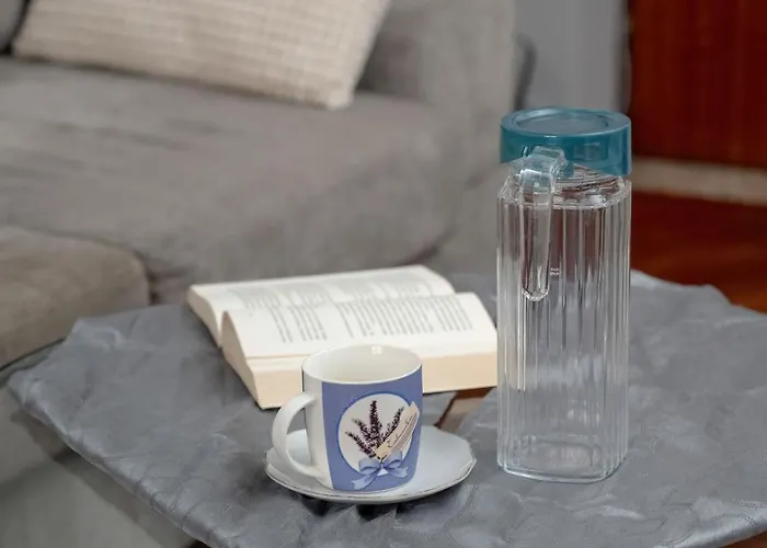 Atmospheric 2-bedroom Near The Market Square By Renters